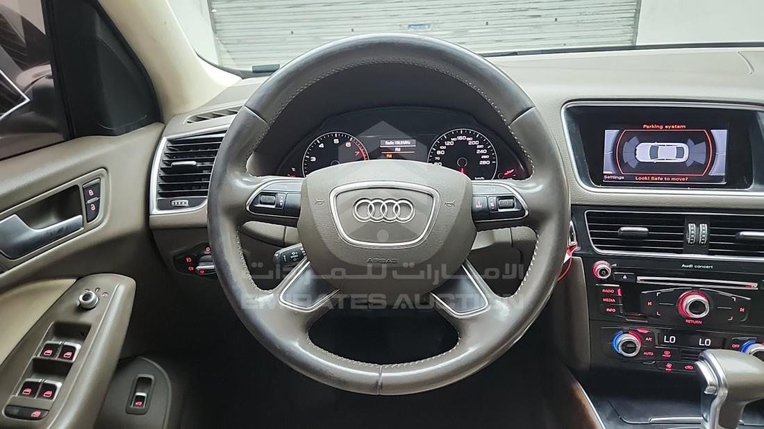 2015 Audi Q5 — Steering & Mounted Controls — Photo 13