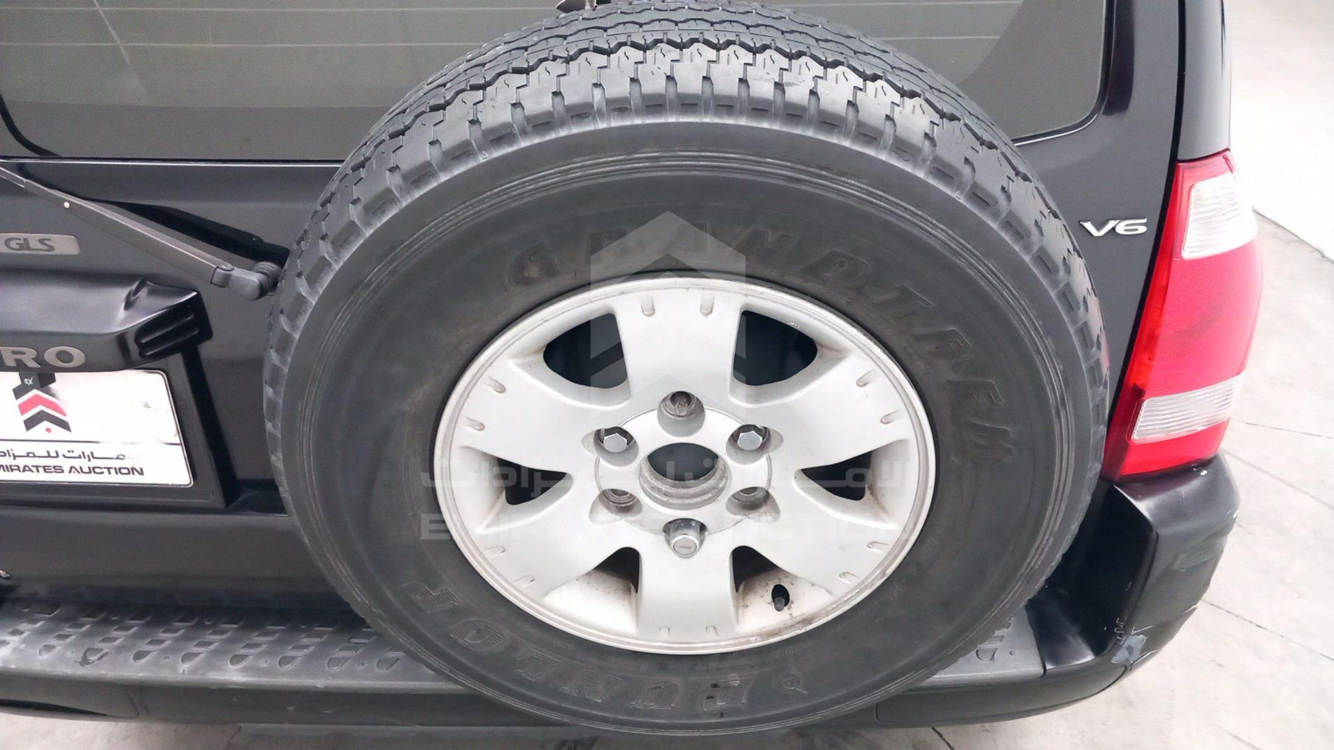 2007 MITSUBISHI PAJERO VIN: JMYMRV63W7J706149