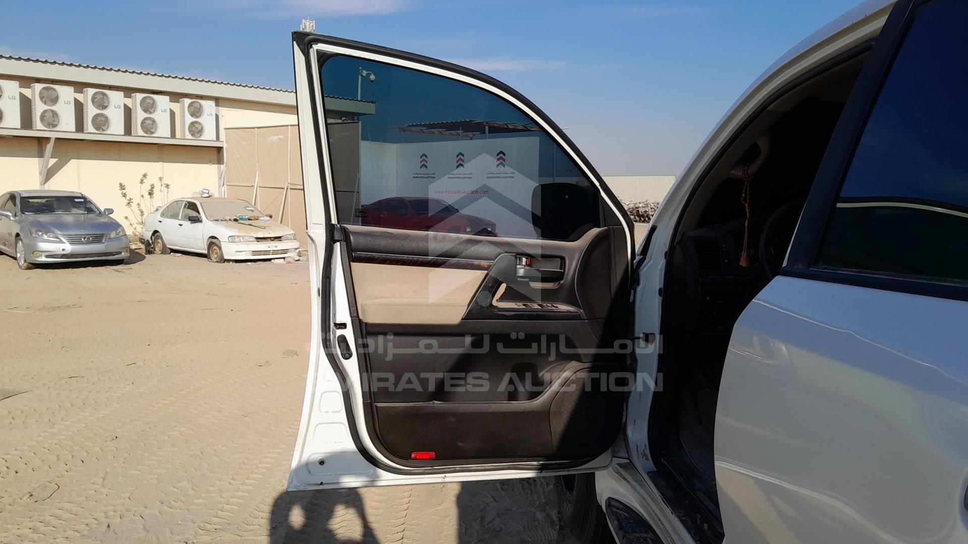 2011 TOYOTA LAND CRUISER VIN: JTMHU09J5B4046244