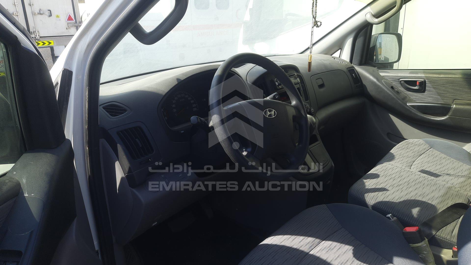 2016 HYUNDAI H1 VIN: KMJWA37R1GU734186