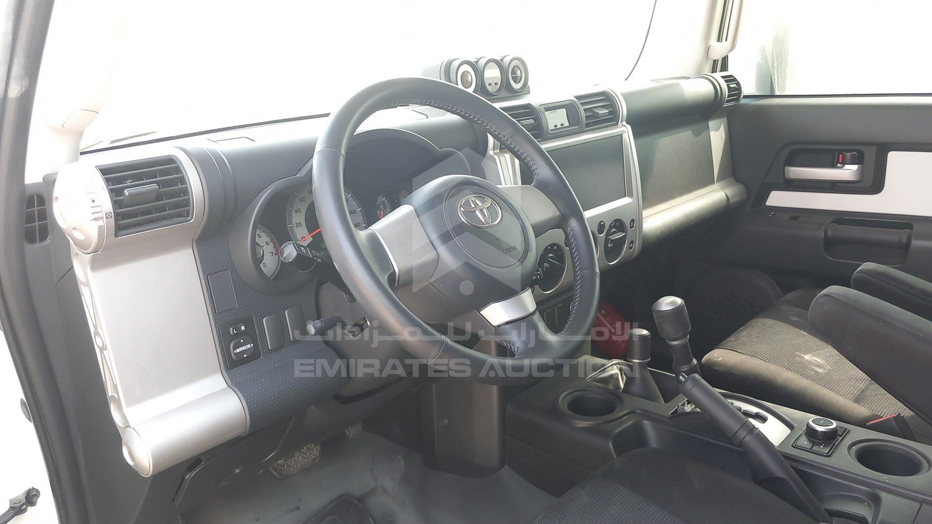2022 TOYOTA FJ CRUISER VIN: JTEBU11F6NK266863