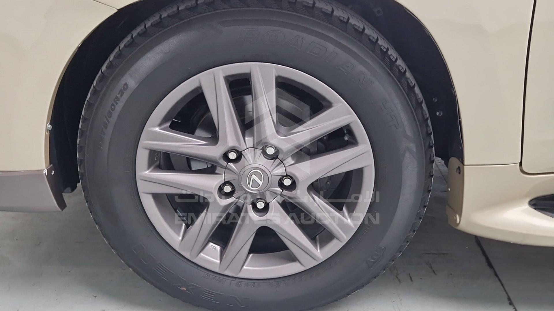 2014 LEXUS LX 570 VIN: JTJHY00W2E4145215