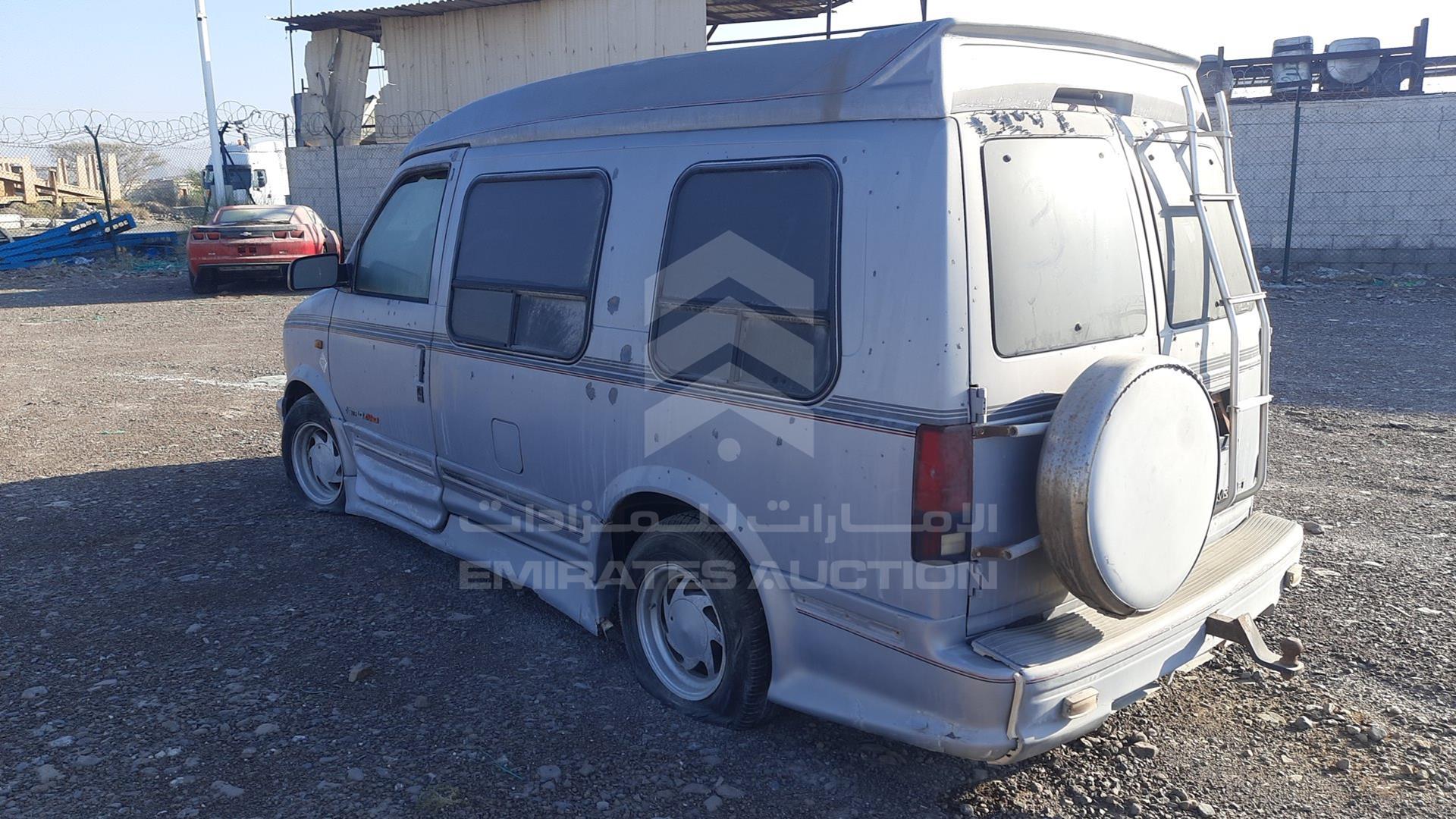 1997 CHEVROLET ASTRO VIN: 1GCDL19W3VB133658