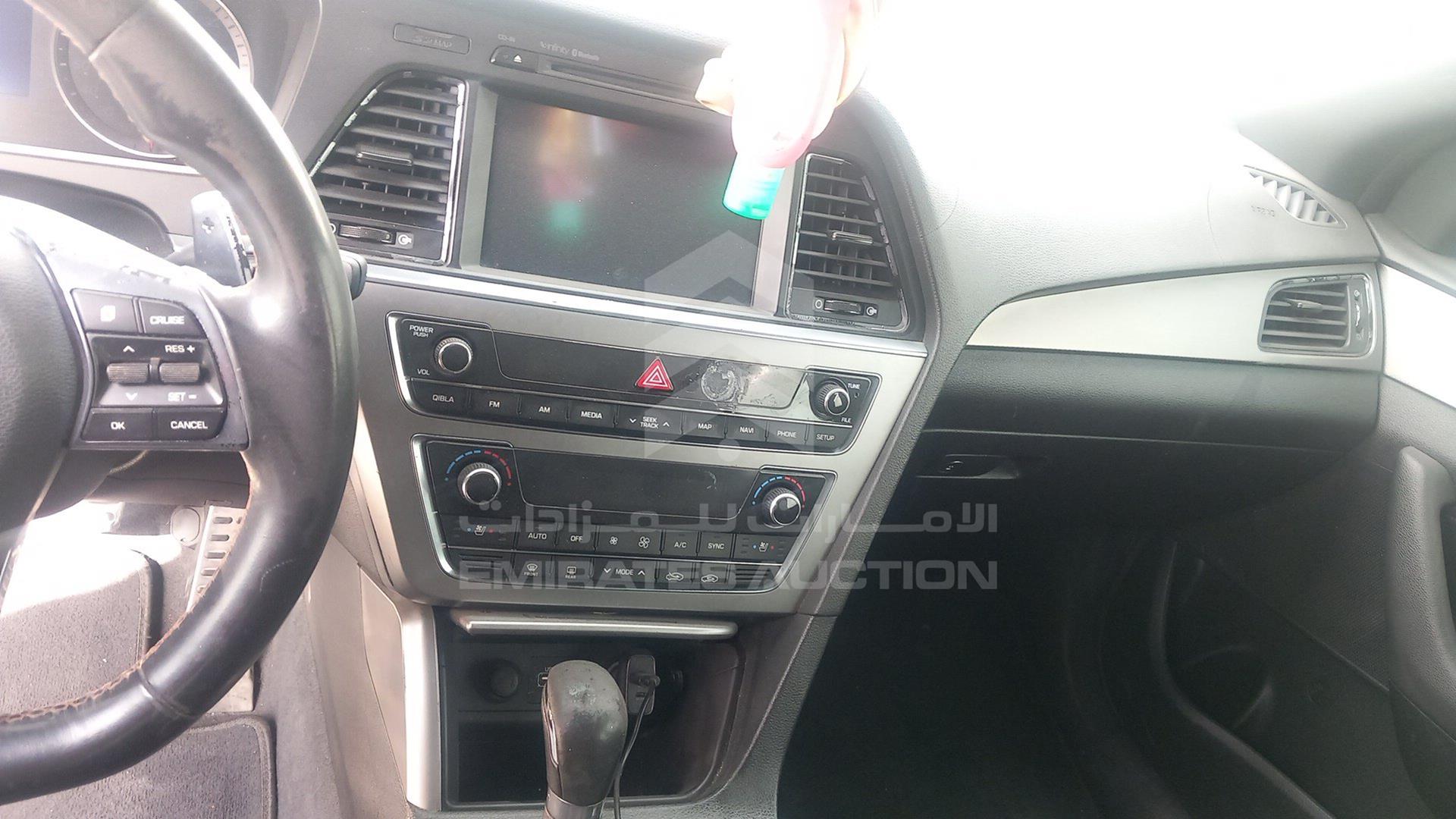 2016 HYUNDAI SONATA VIN: KMHE341B4GA125815