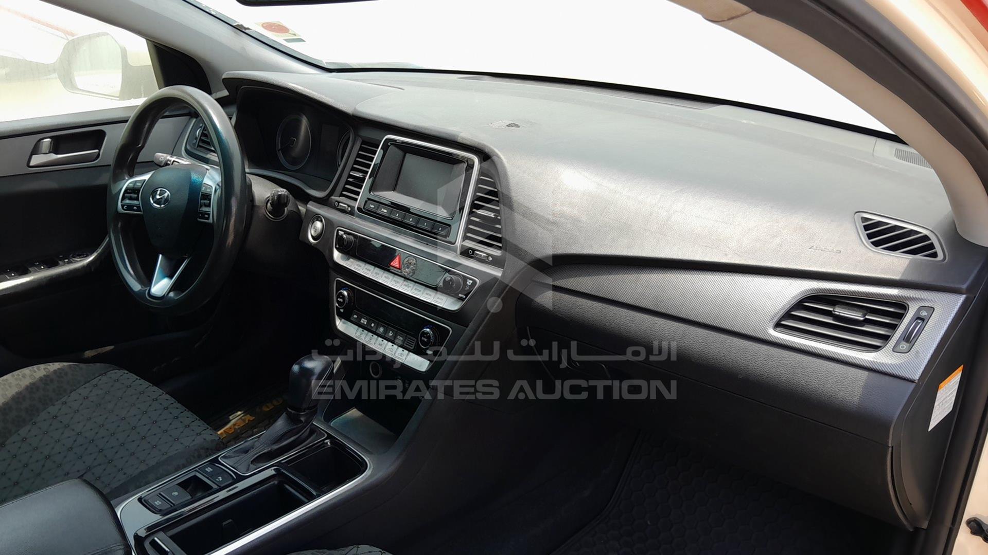 2019 HYUNDAI SONATA VIN: KMHE24133KA092956