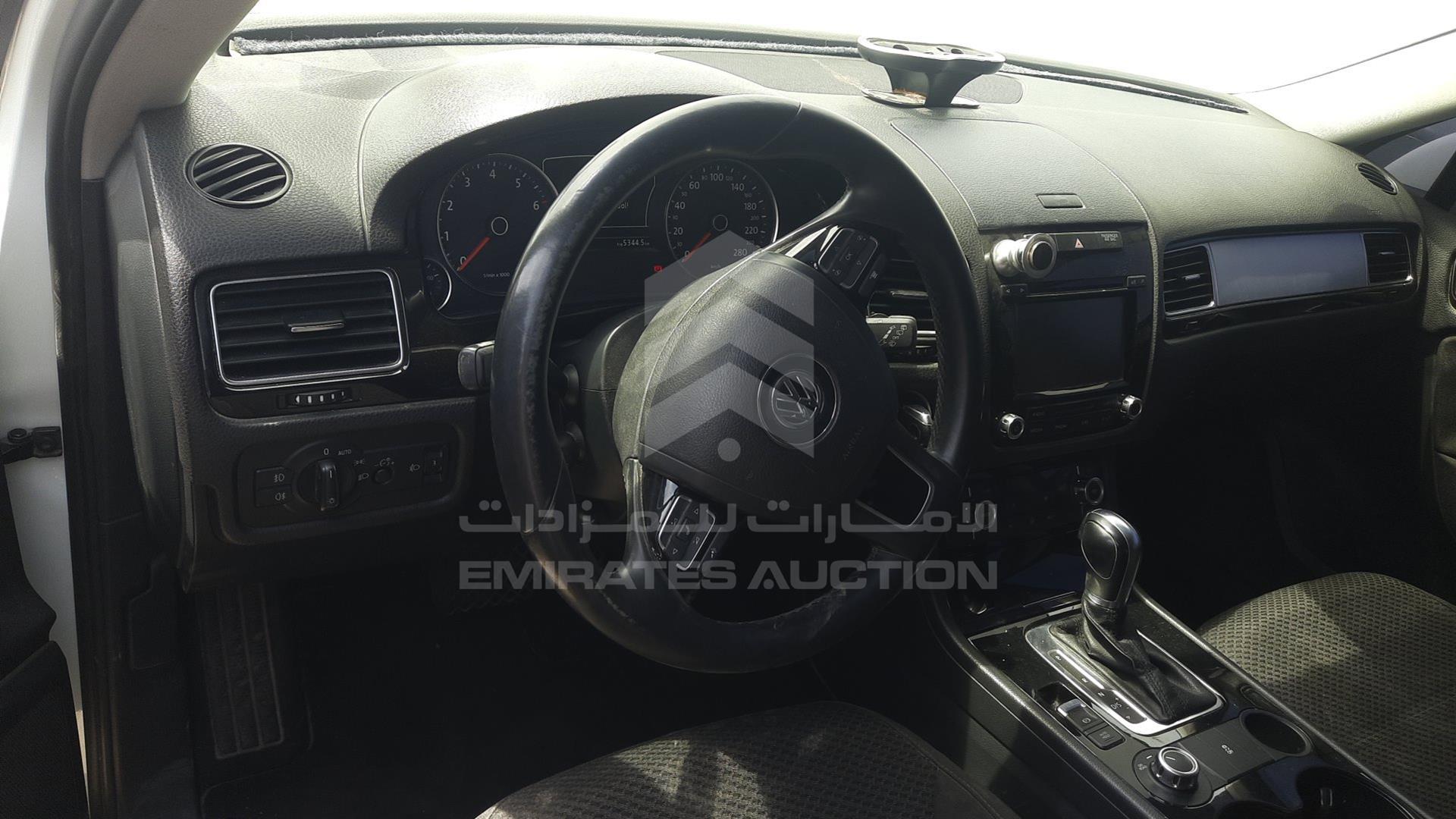 2013 VOLKSWAGEN TOUAREG VIN: WVGBC2BP0DD000306