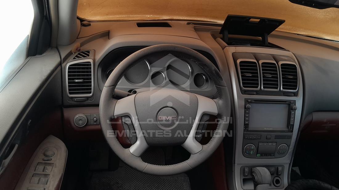 2008 GMC Acadia — Steering & Mounted Controls — Photo 13