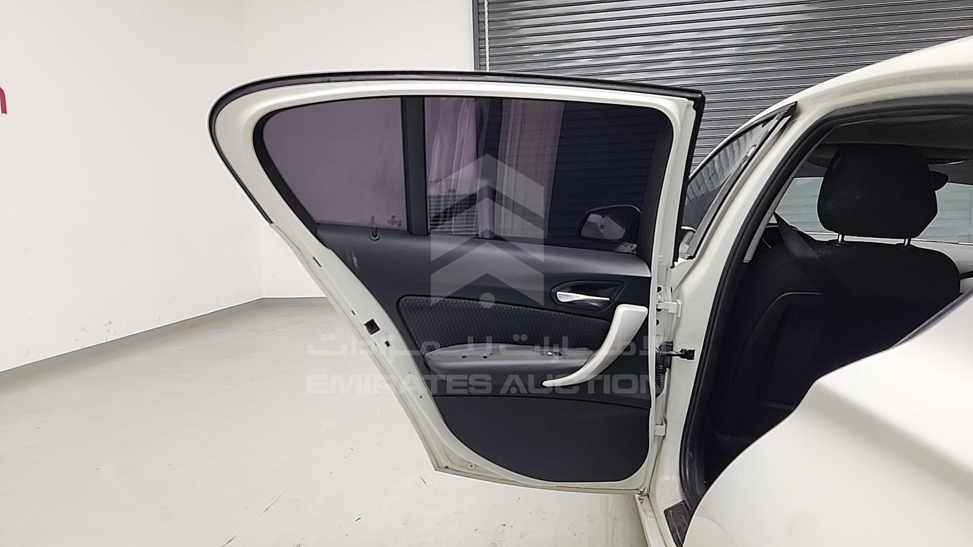 2013 BMW 116 I VIN: WBA1A1107DVV15721