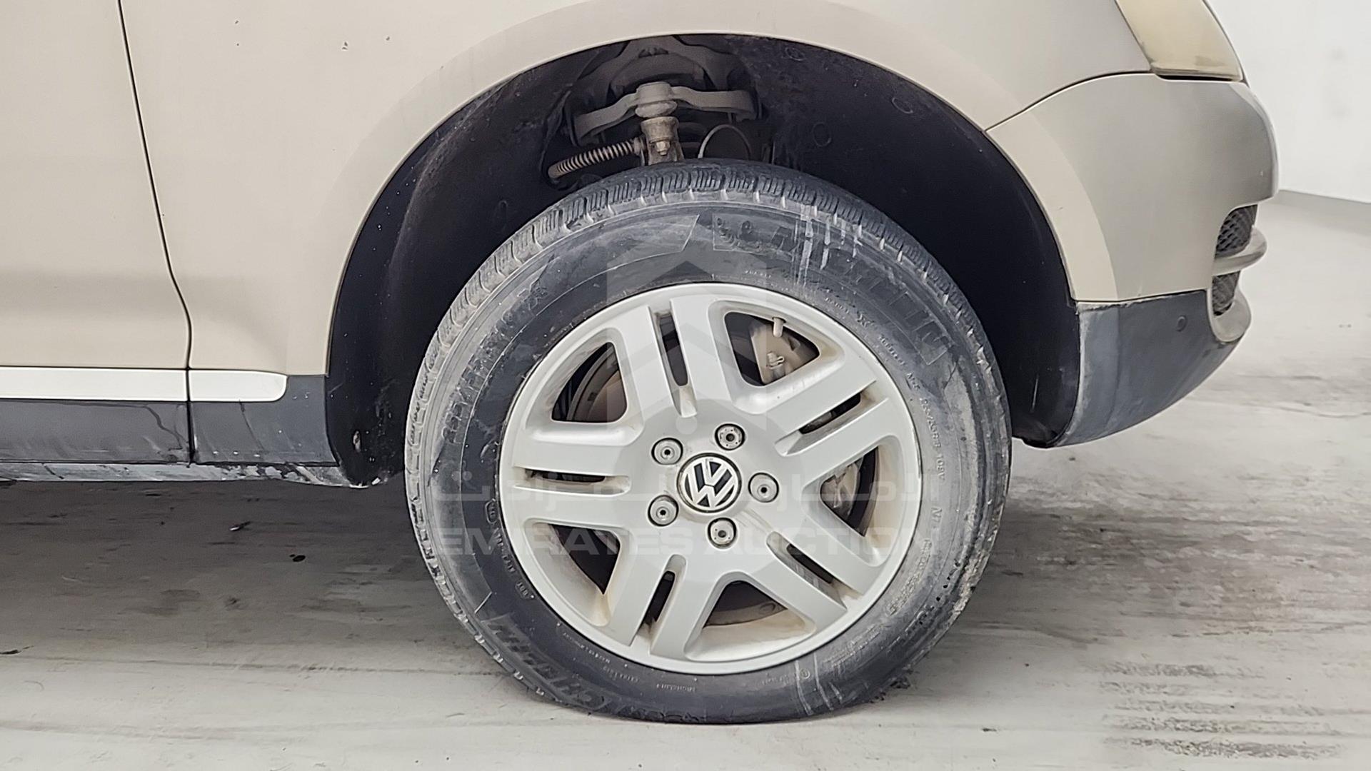 2006 VOLKSWAGEN TOUAREG VIN: WVGAE27L26D041356
