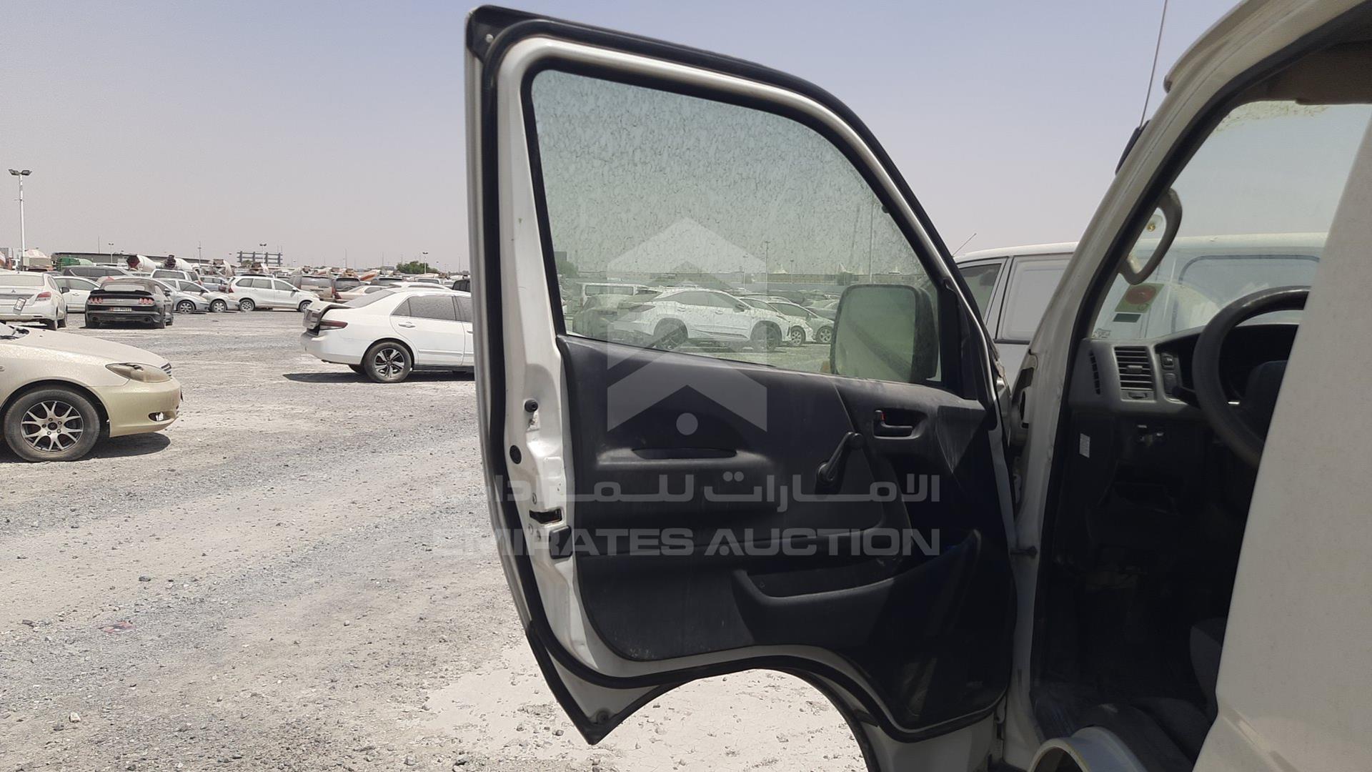 2010 TOYOTA HIACE VIN: JTGJX02PXA0030444