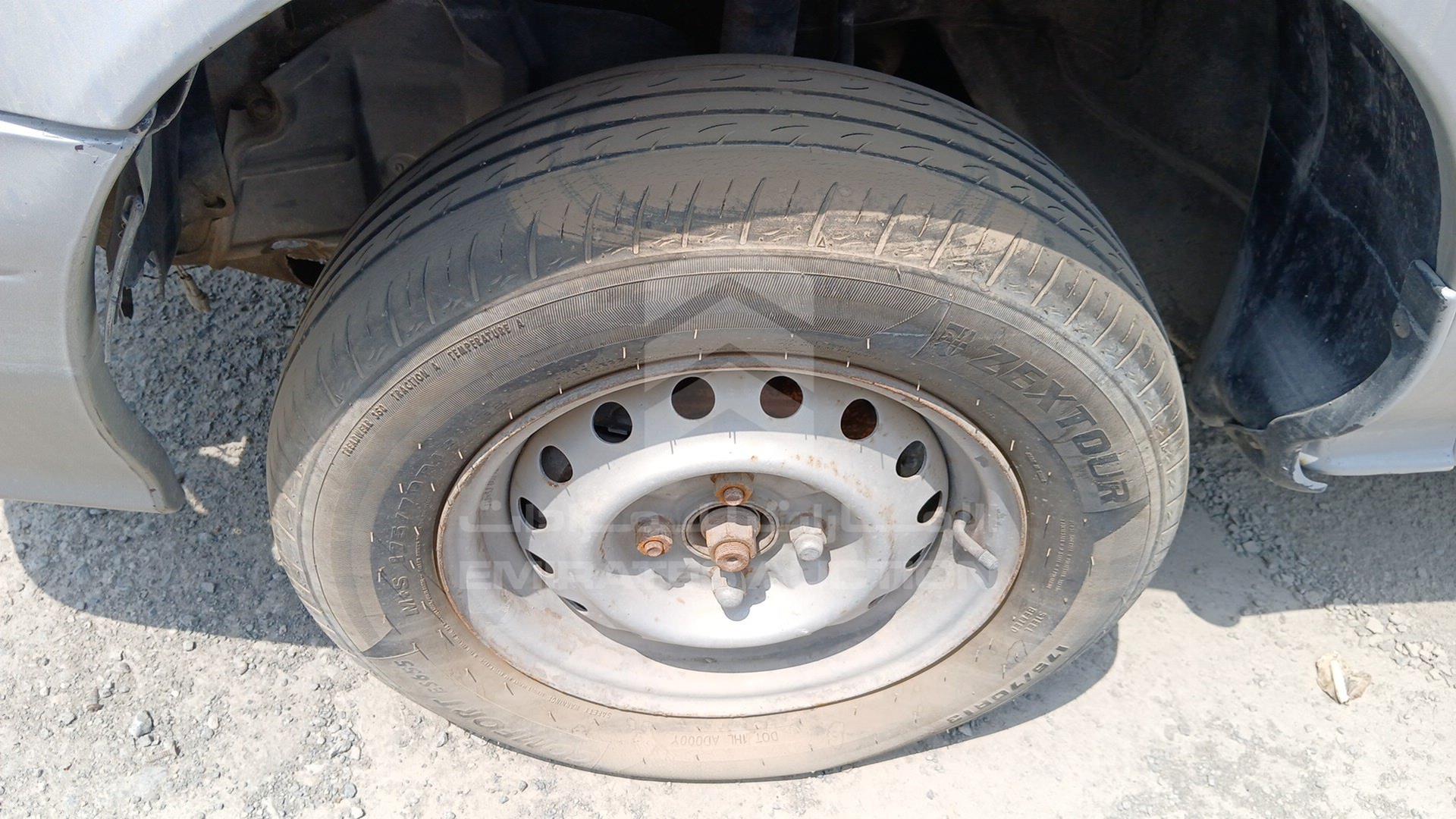 2000 NISSAN SUNNY VIN: JN1BB41S4YW002968