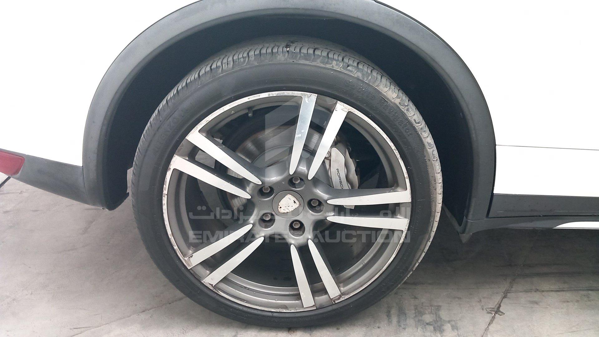 2011 PORSCHE CAYENNE VIN: WP1ZZZ92ZBLA50727