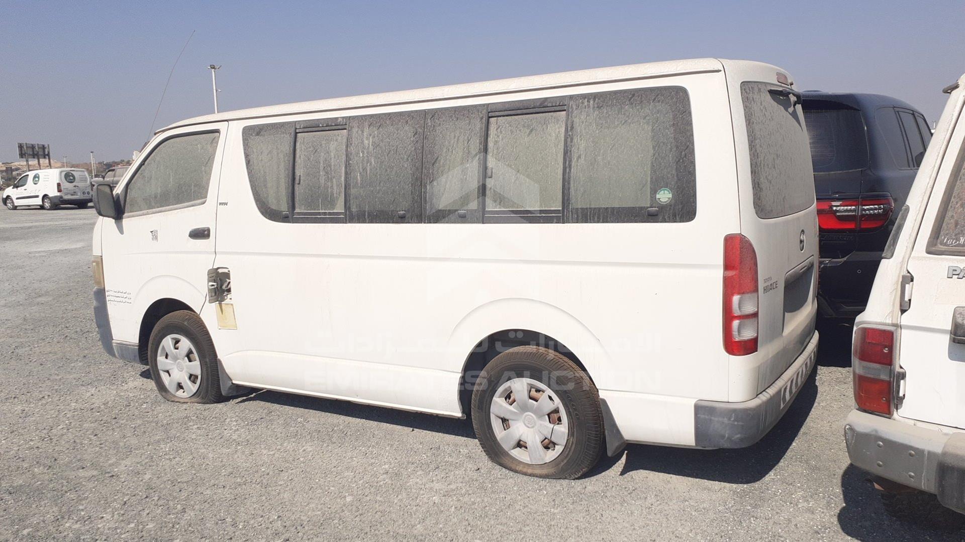 2005 TOYOTA HIACE VIN: JTGJX02P750002445