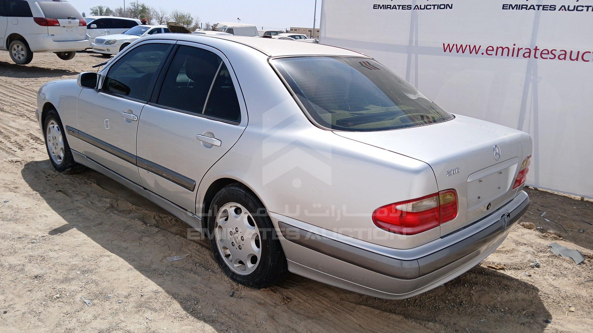 2000 MERCEDES E200 VIN: WDB2100351B033021