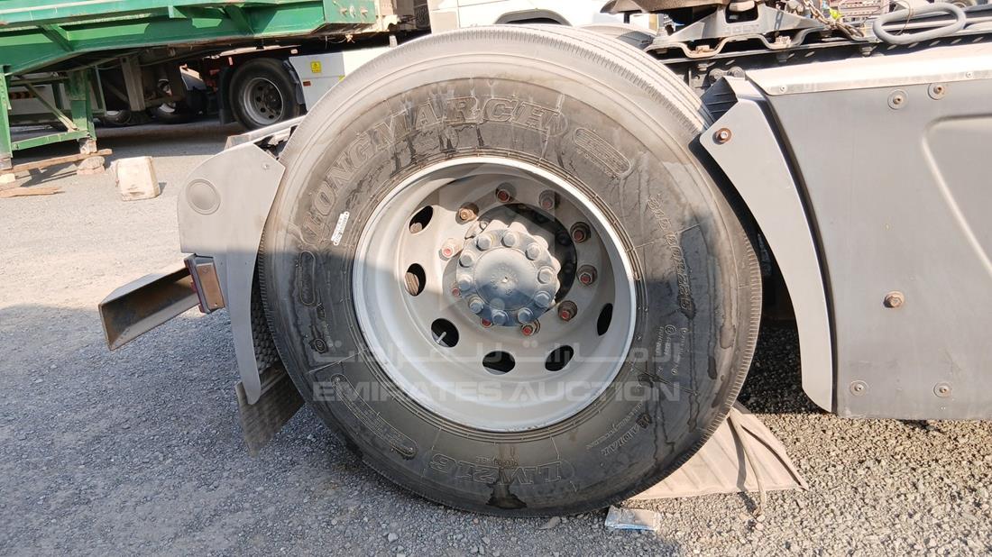 Mercedes 1844 — Rear Right Tyre — Photo 26