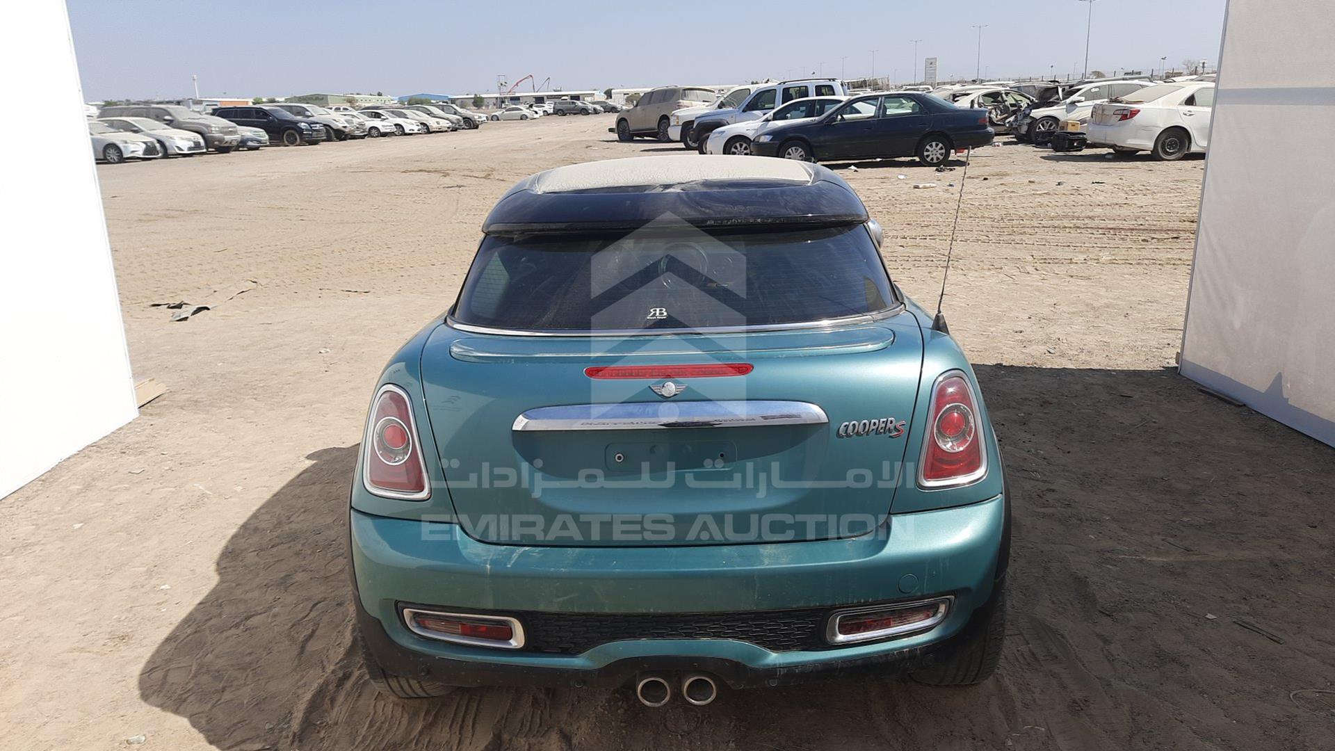 2012 MINI COOPER S VIN: WMWSX310XCT381344