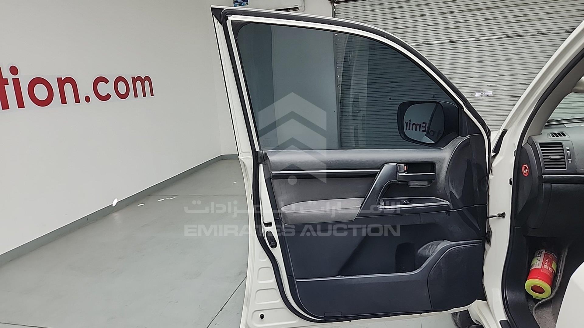 2014 TOYOTA LC 200 VIN: JTMHV09J604135041