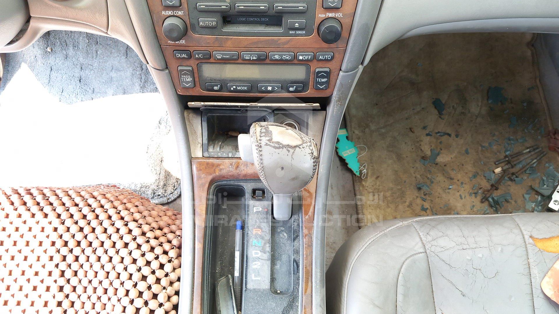 2000 TOYOTA AVALON VIN: 4T1BF28B8YU055952