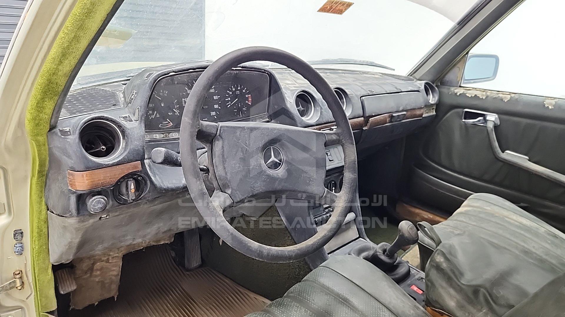 1980 MERCEDES E 280 VIN: WDB12322310143884