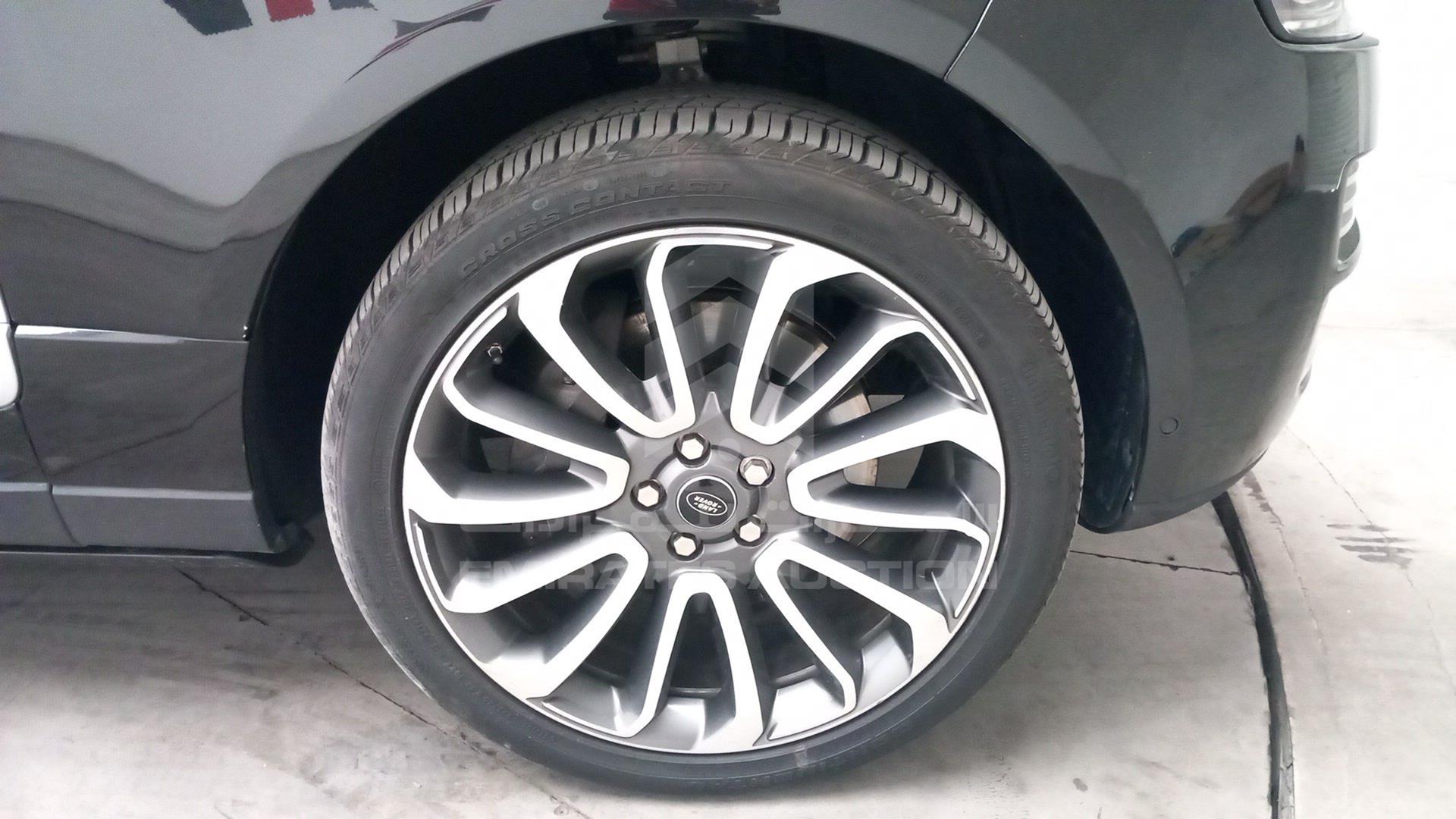 2015 RANGE ROVER VOGUE VIN: SALGA2EF7FA204715
