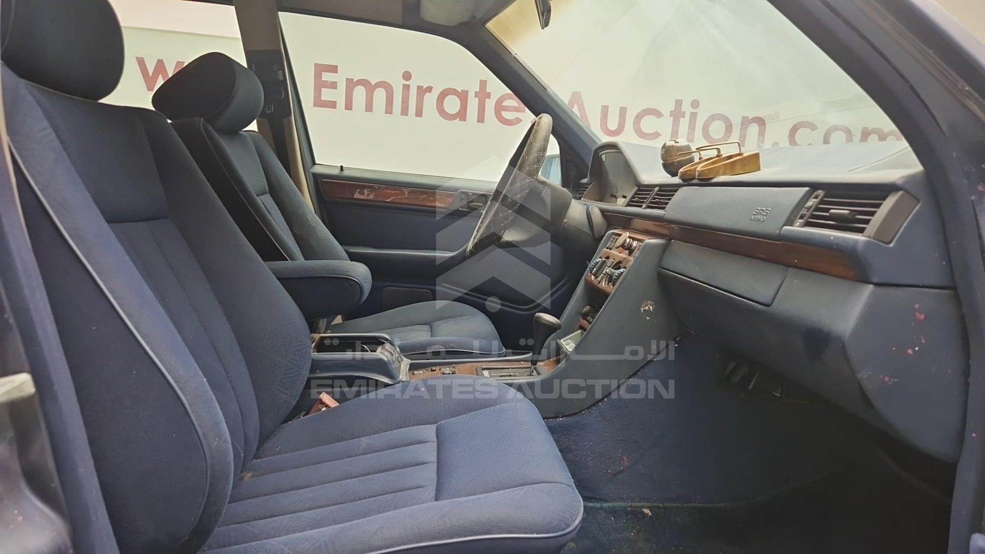 1995 MERCEDES E 280 VIN: WDB1240281C156311