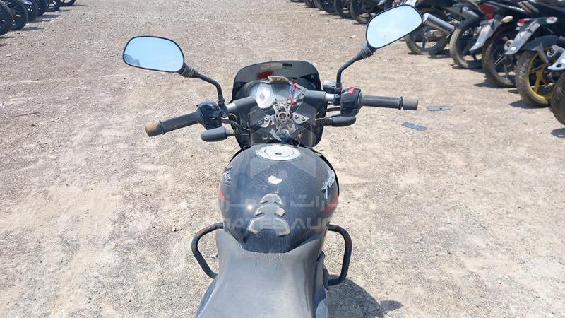 VIN: MD2A11CYXKCG49666 Auction: EmiratesAuction Lot: 406921 VIN: MD2A11CYXKCG49666 Bajaj PULSAR 150 2019 BLACK Photo 11