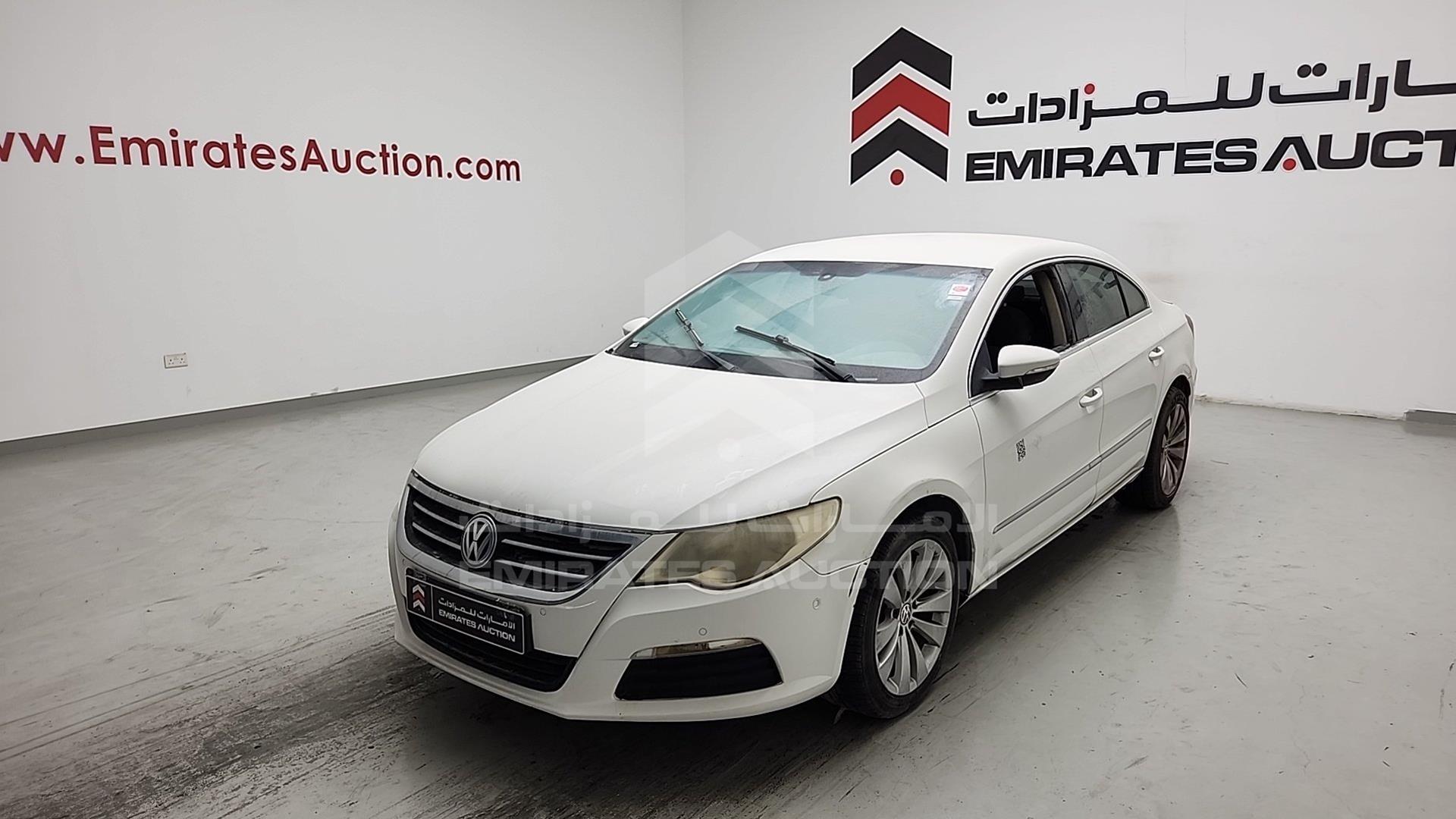 2011 VOLKSWAGEN PASSAT VIN: WVWAB13C3BE710896
