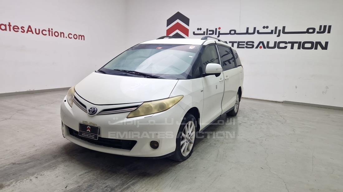 2015 Toyota Previa — Front Left Angle — Photo 7