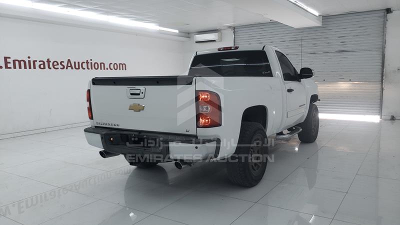 VIN: 1GCNK9E04CZ330267 Auction: EmiratesAuction Lot: 345598 1GCNK9E04CZ330267 Chevrolet Silverado 2012 WHITE Photo 8