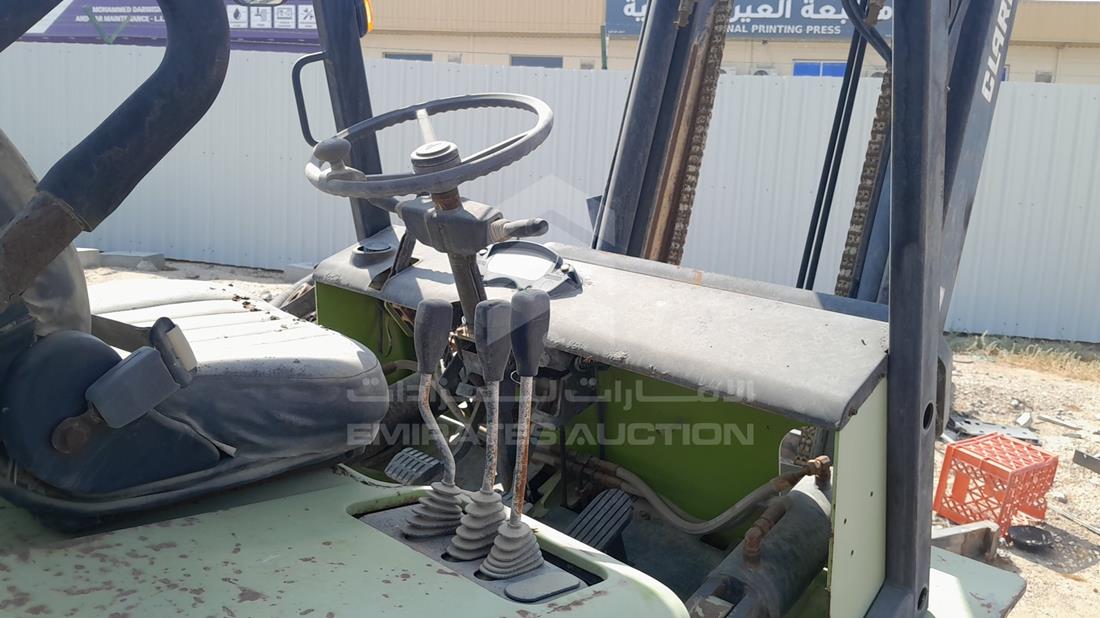 فورك لفت — زاوية واجهة الراكب الأمامي الأيمن — صورة 18