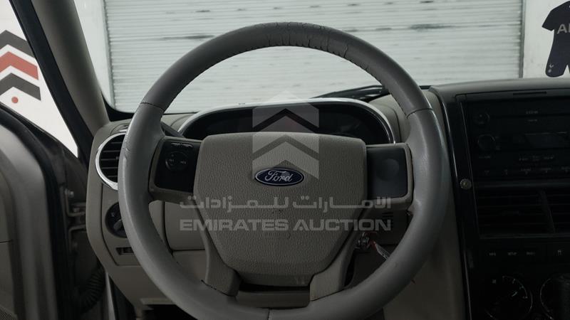 VIN: 1FMEU73E87UA45518 Auction: EmiratesAuction Lot: 405931 VIN: 1FMEU73E87UA45518 Ford Explorer 2007 SILVER Photo 13