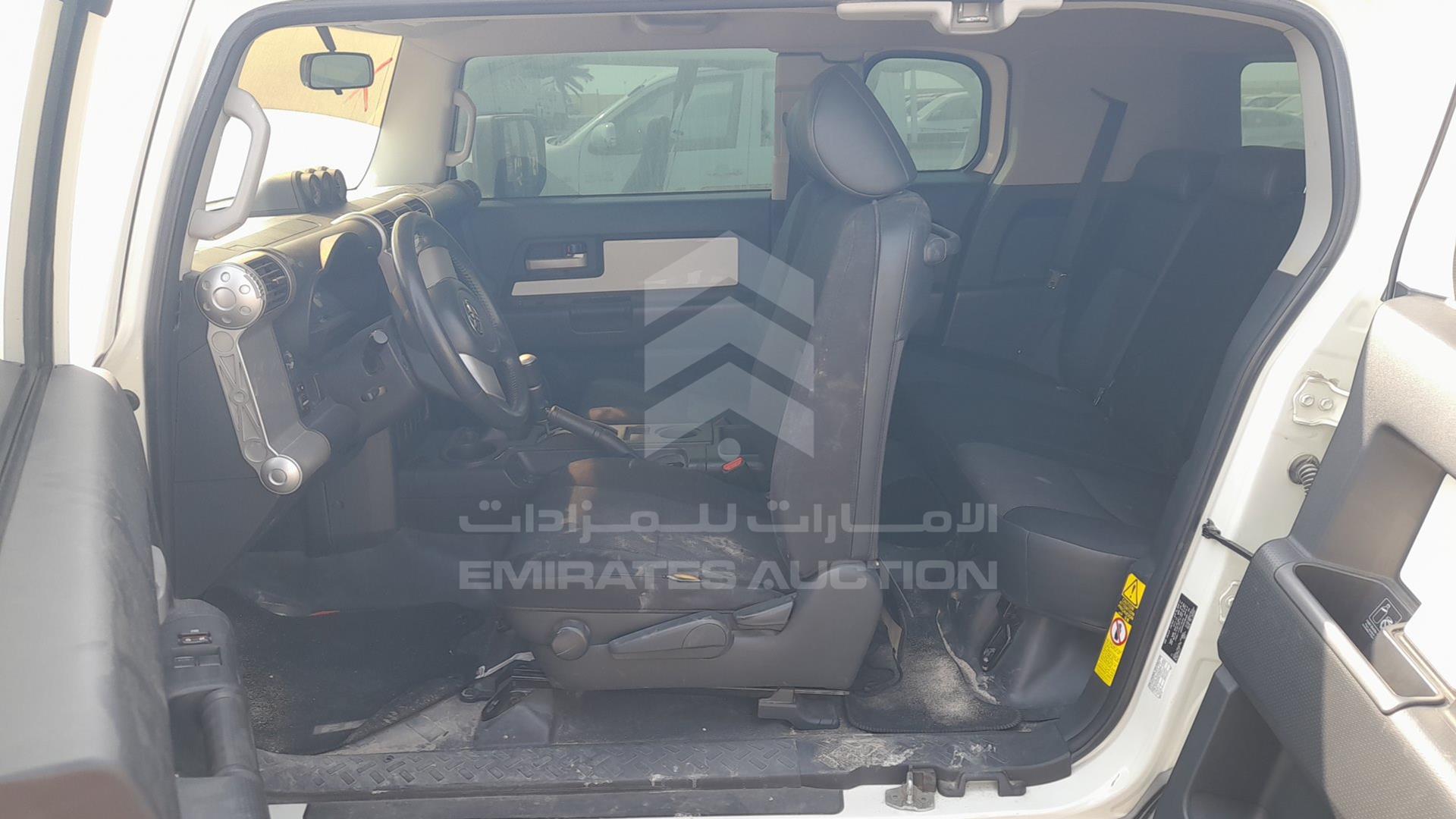 2014 TOYOTA FJ CRUISER VIN: JTEBU11F3EK195394