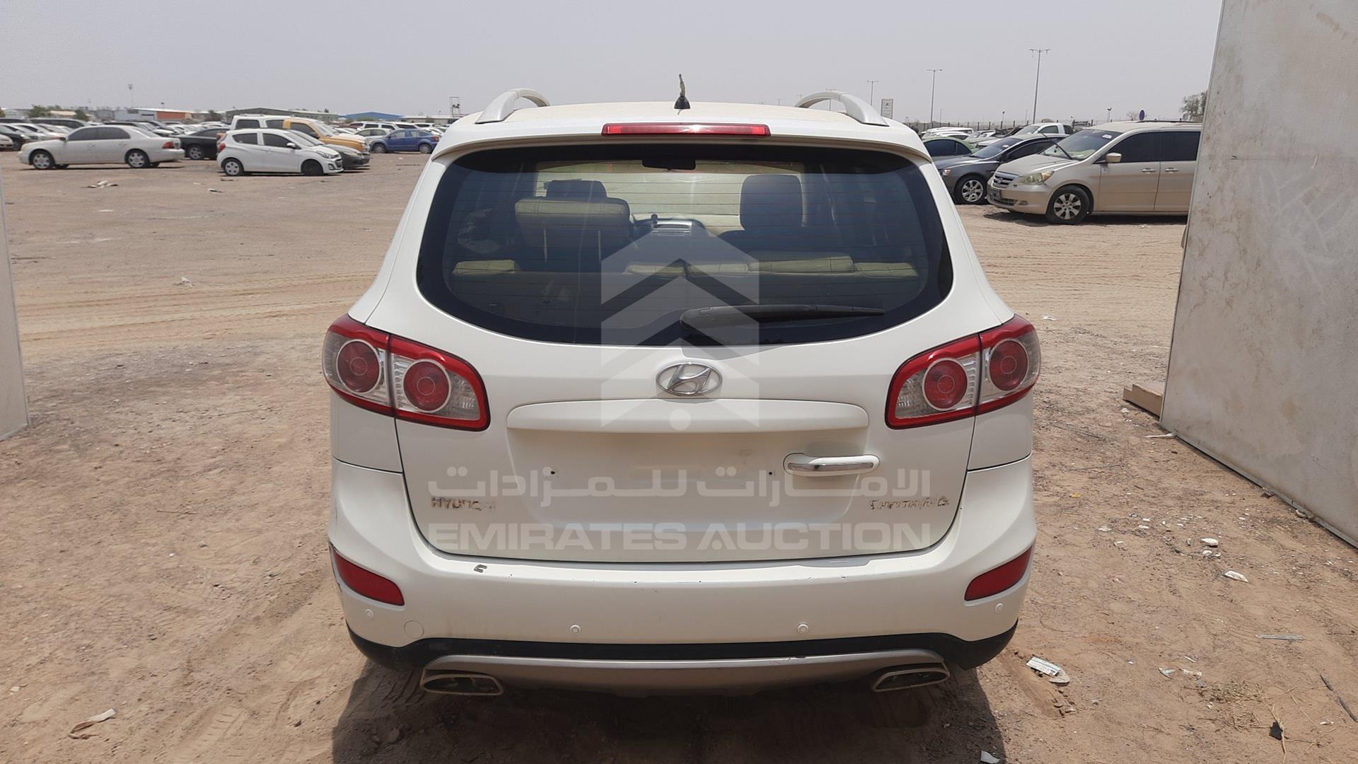2011 HYUNDAI SANTA FE VIN: KMHSG81B4BU712358
