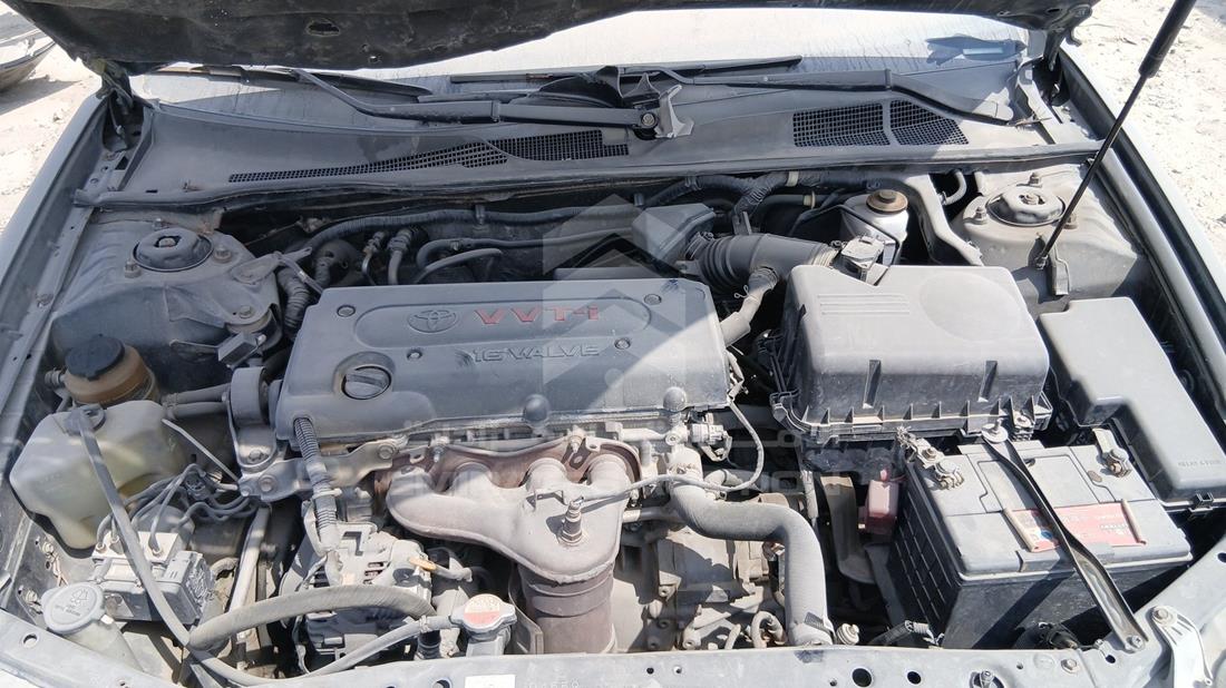 2005 Toyota Camry — Engine Bay — Photo 27