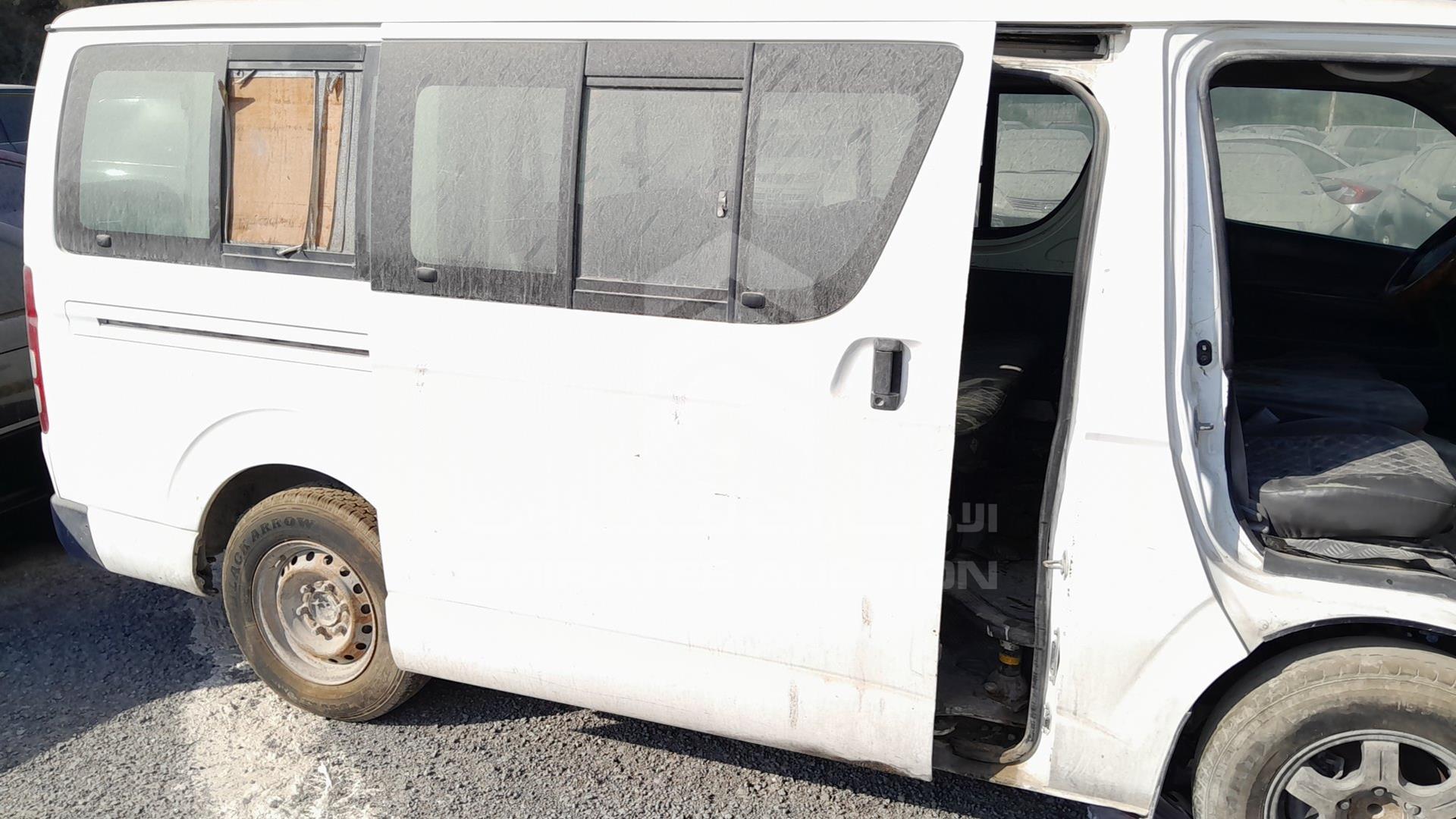 2007 TOYOTA HIACE VIN: JTGJX02P870010864