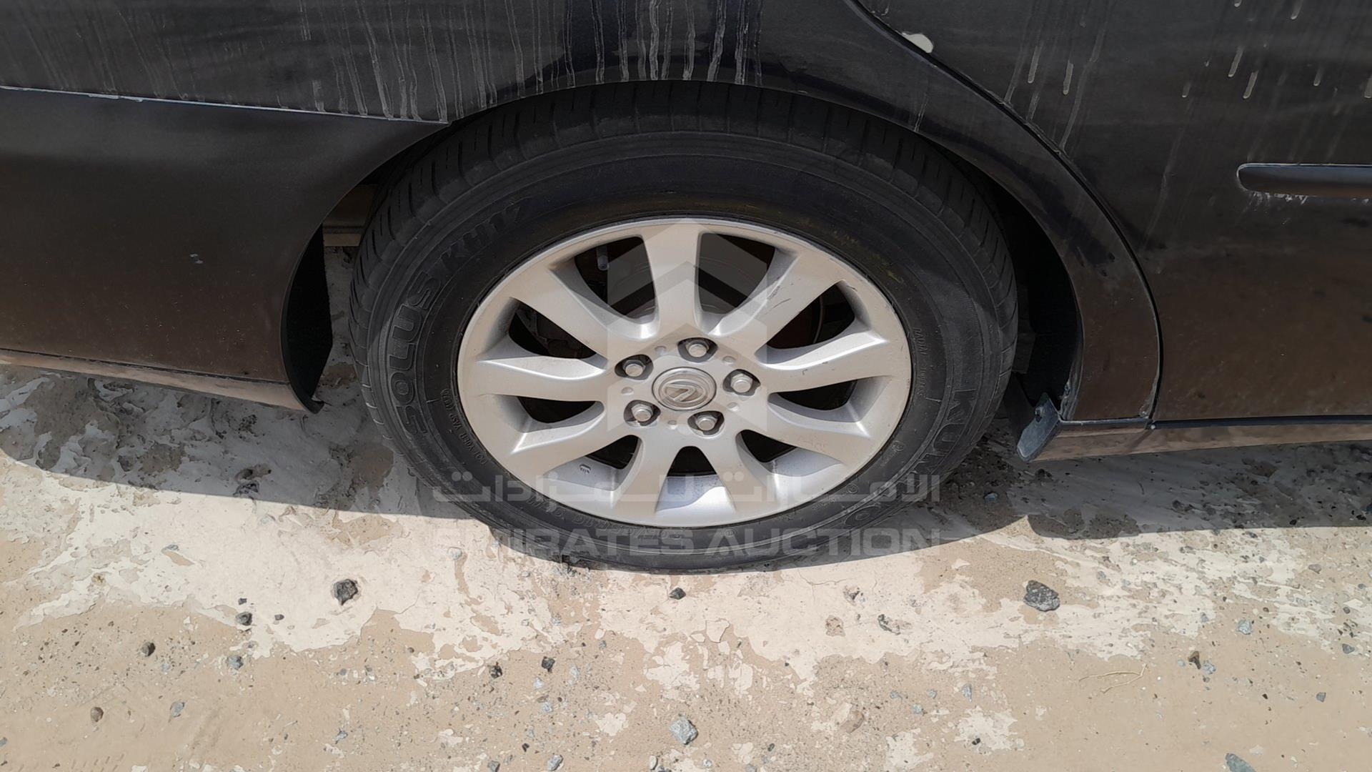 2005 LEXUS ES 330 VIN: JTHBA30G455082697