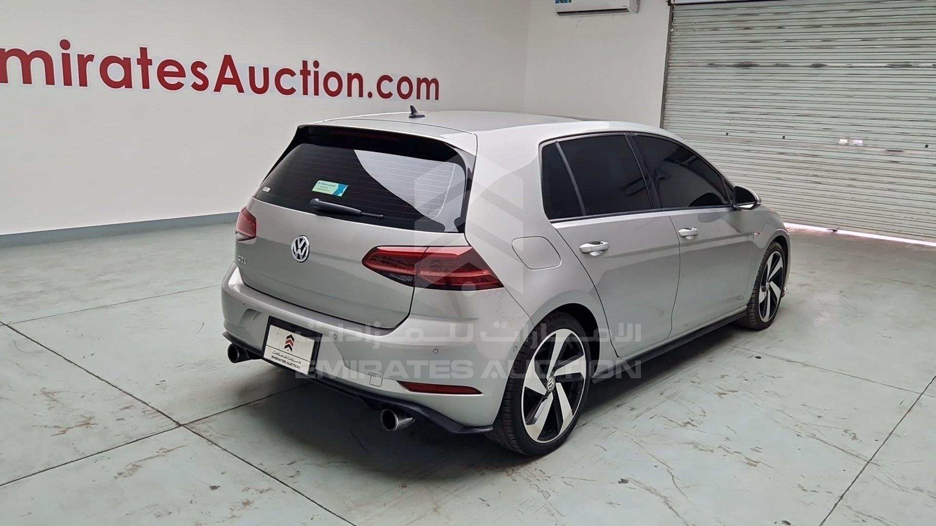 2018 VOLKSWAGEN GOLF VIN: WVWFL2AU7JW034126