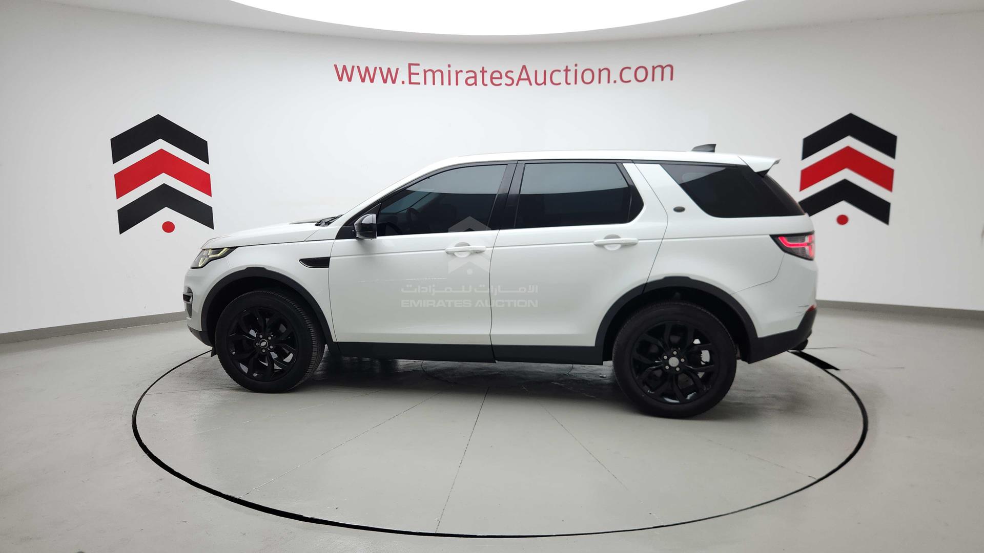 2017 LAND ROVER DISCOVERY VIN: SALCA2BG2HH714587