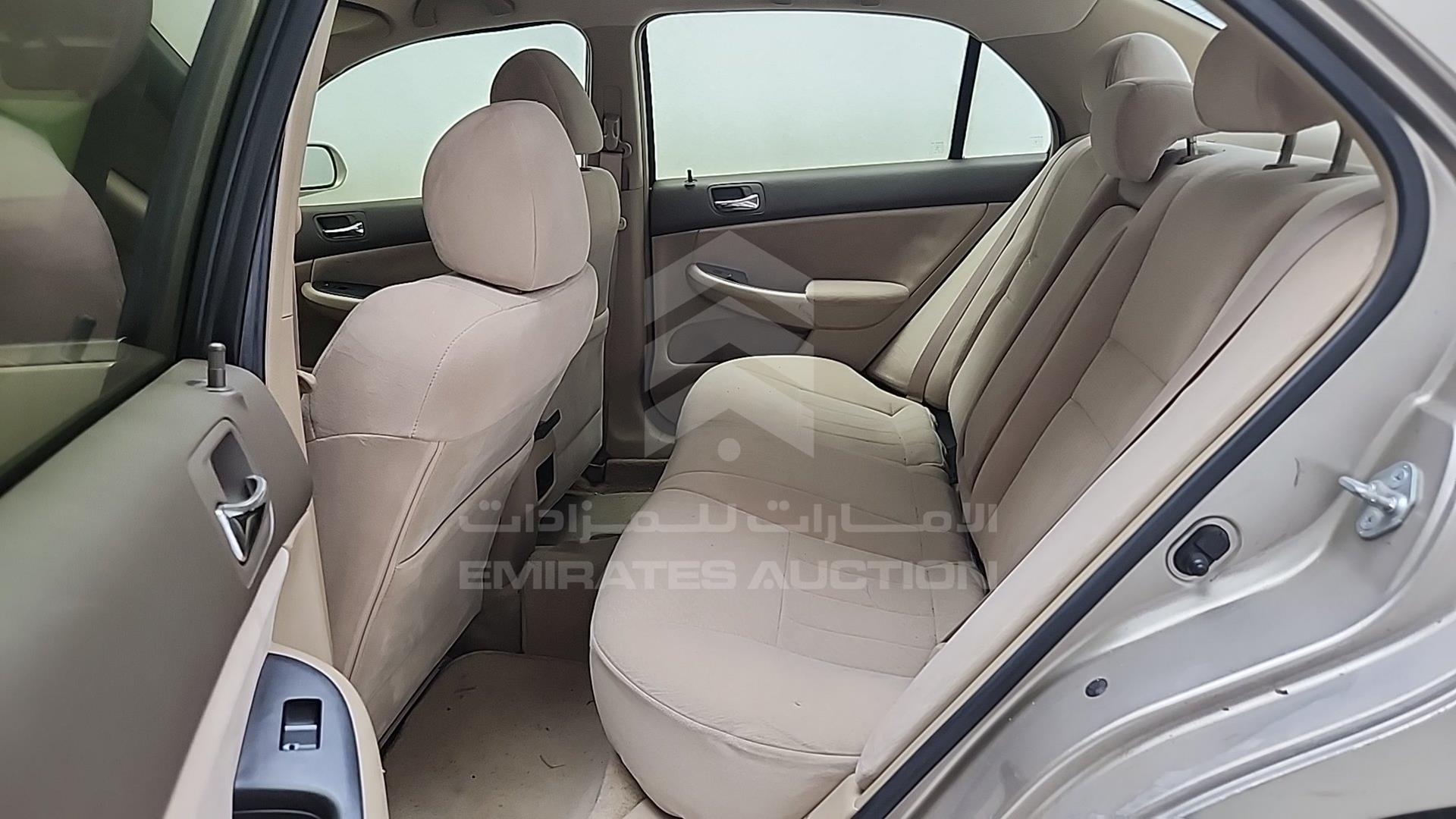 2005 HONDA ACCORD VIN: JHMCM56505C404356
