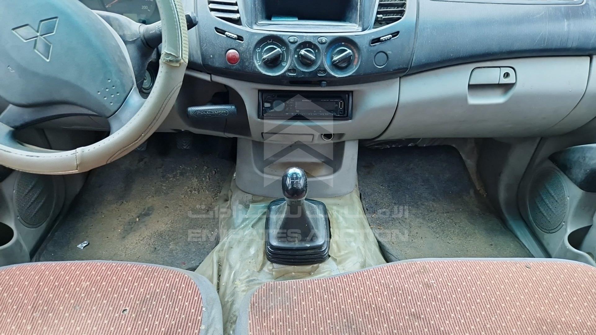 2013 MITSUBISHI PICK UP VIN: MMBJNKA50DD021332