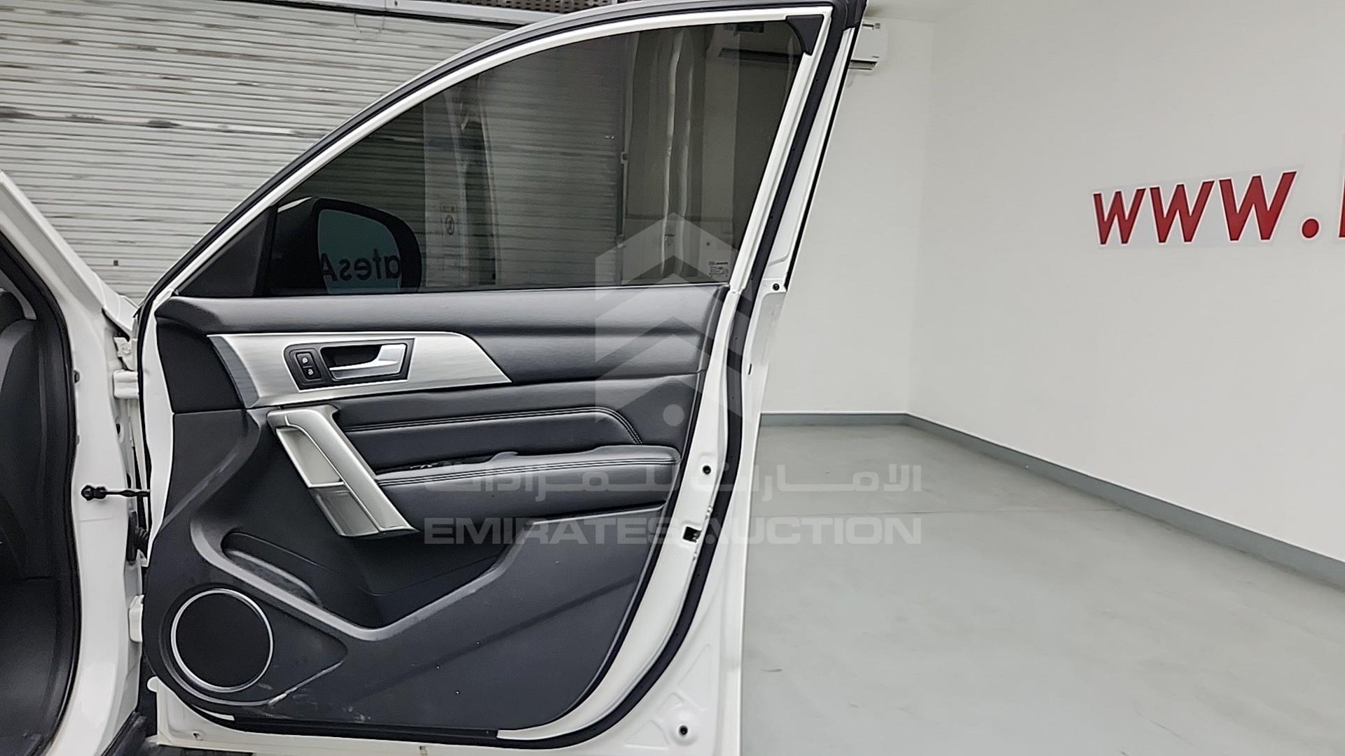 2018 HAVAL H2 VIN: LGWEE4A44JH903553