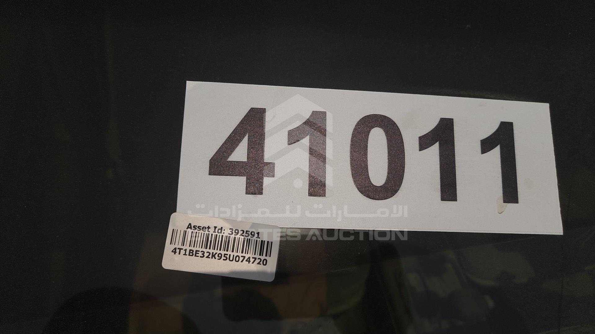 2005 TOYOTA CAMRY VIN: 4T1BE32K95U074720