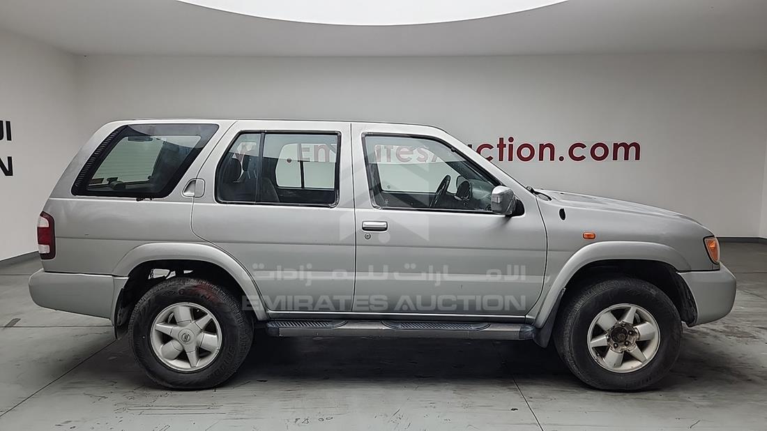 2005 Nissan Pathfinder — Front Right Angle — Photo 14