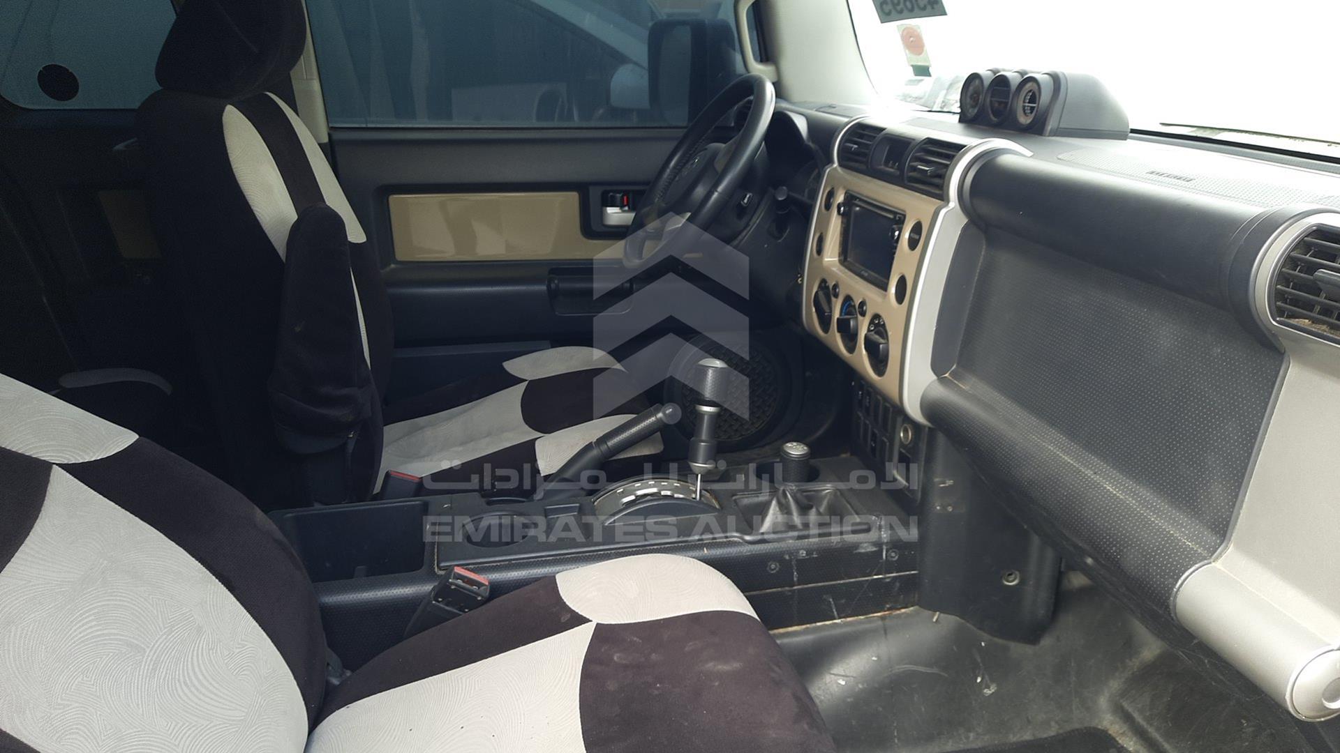 2014 TOYOTA FJ CRUISER VIN: JTEBU11F3EK198103