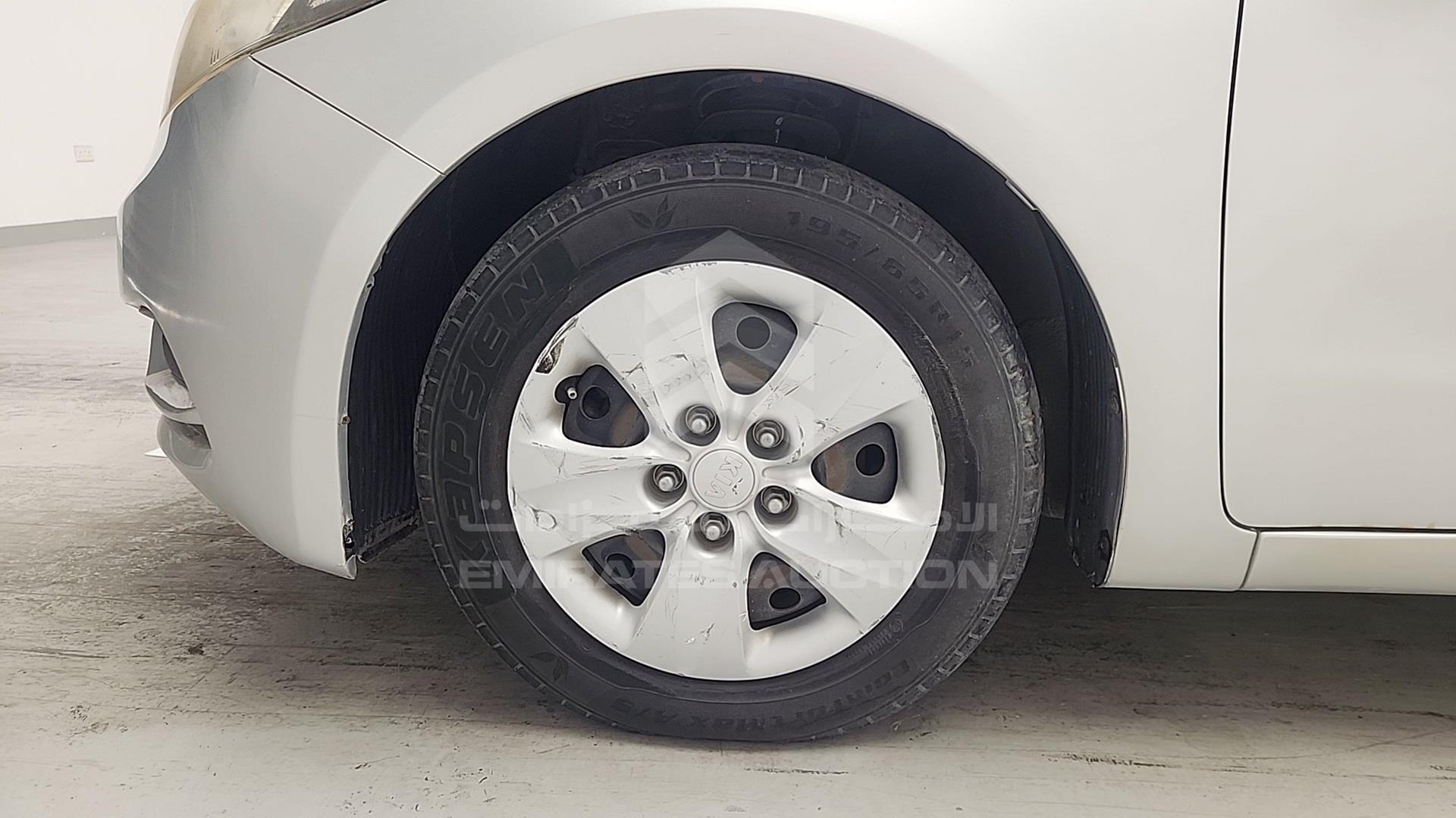 2016 KIA CERATO VIN: KNAFJ4110G5915950