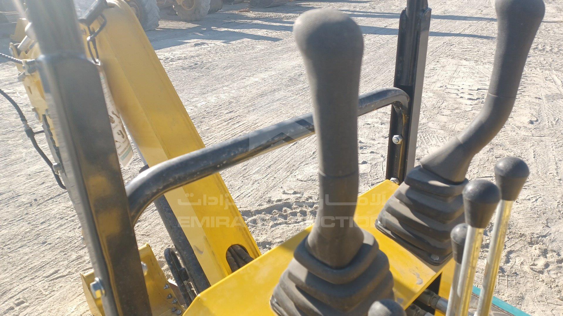 2024 EXCAVATOR --- VIN: SLP241718230