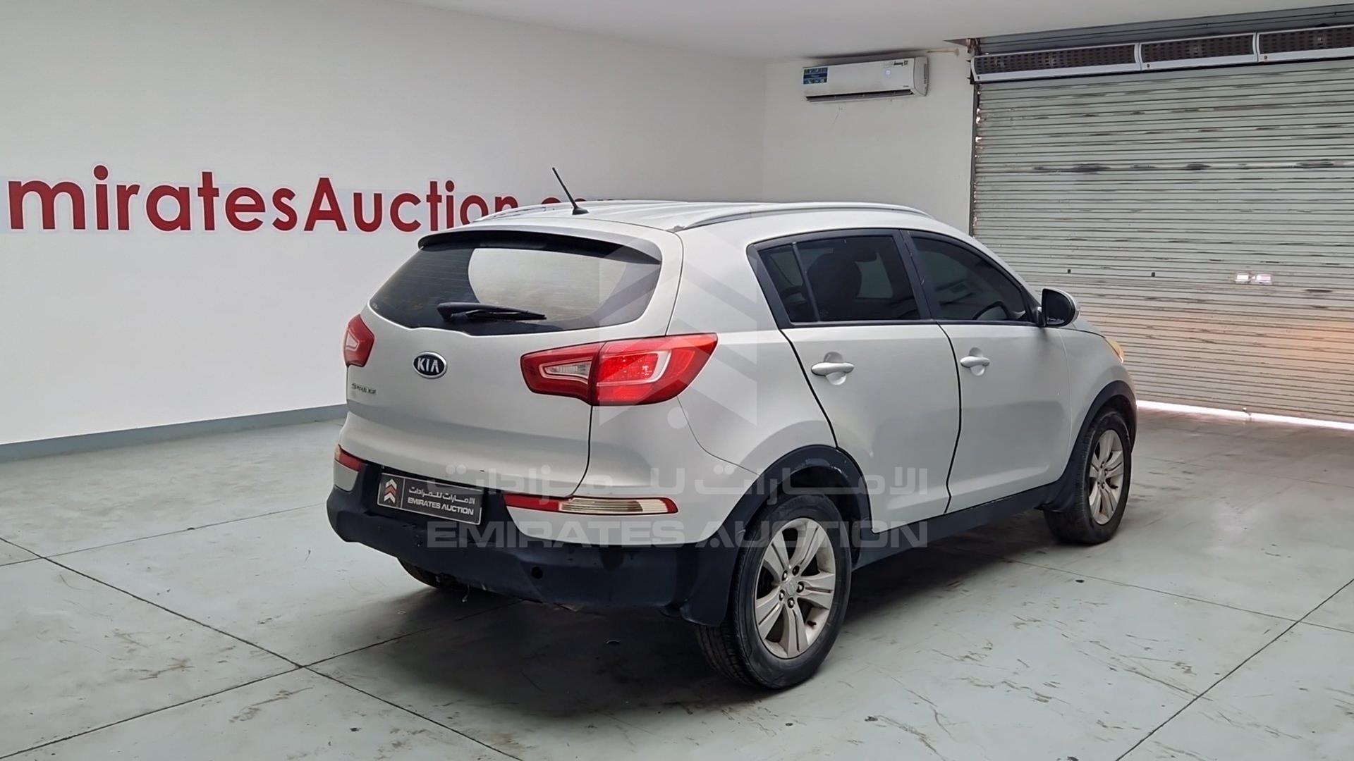 2011 KIA SPORTAGE VIN: KNAPB811XB7065010