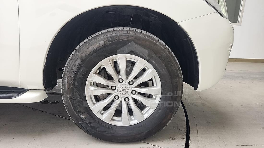 2015 Nissan Patrol — Front Right Tyre — Photo 38