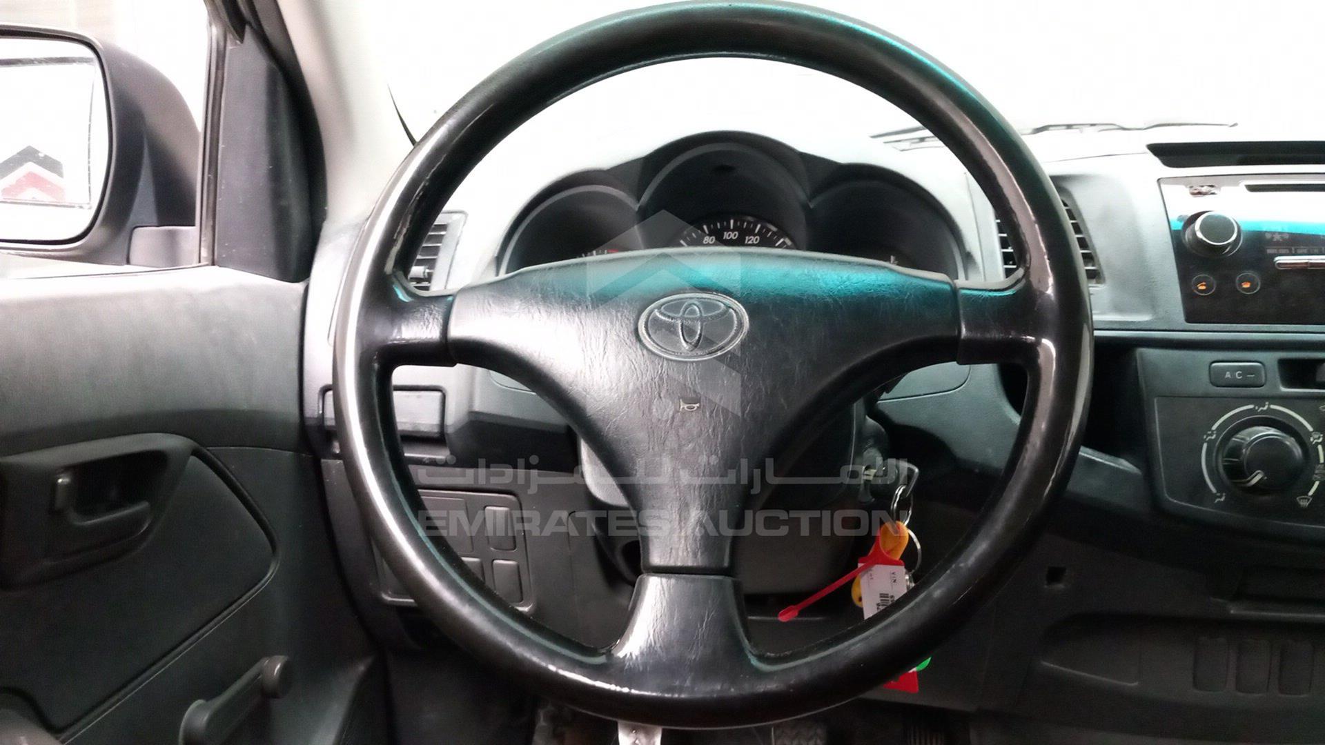 2015 TOYOTA HILUX VIN: MR0FX22G7F1437655