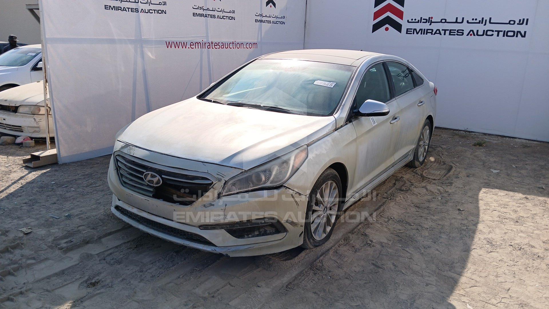 2015 HYUNDAI SONATA VIN: 5NPE34AF0FH092763